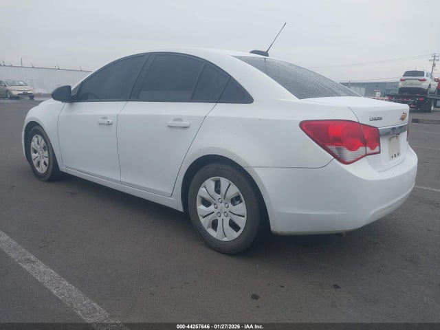 1G1PA5SGXF7145834 Chevrolet Cruze Ls Auto