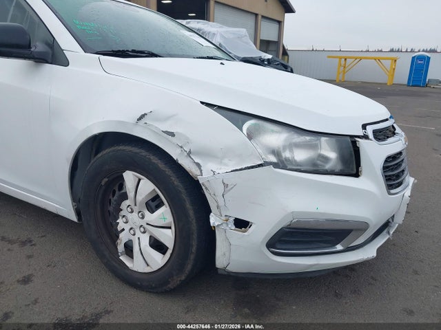 1G1PA5SGXF7145834 Chevrolet Cruze Ls Auto