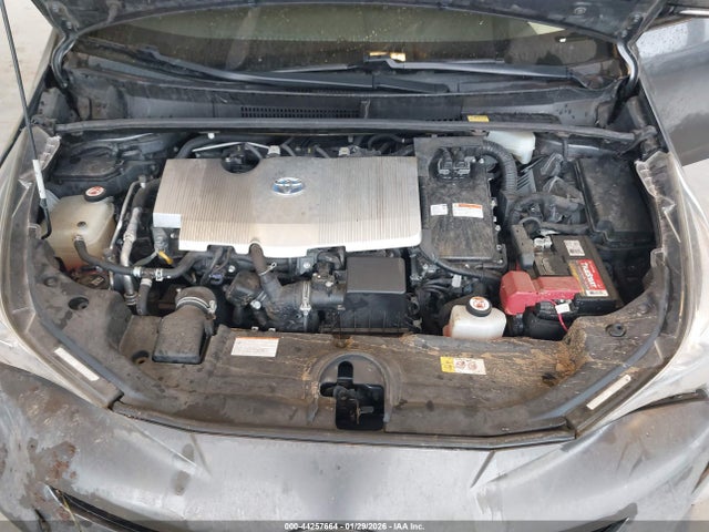 JTDKARFU3H3037106 Toyota Prius Four Touring