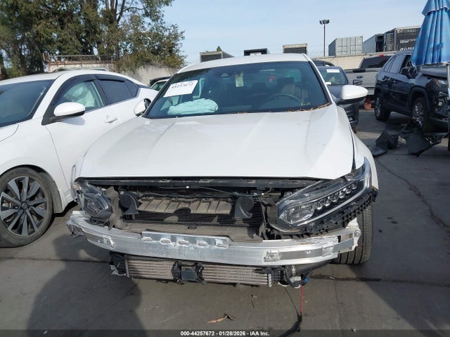 1HGCV1F33KA044725 Honda Accord Sport