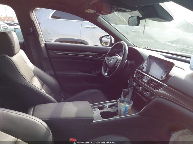 1HGCV1F33KA044725 Honda Accord Sport