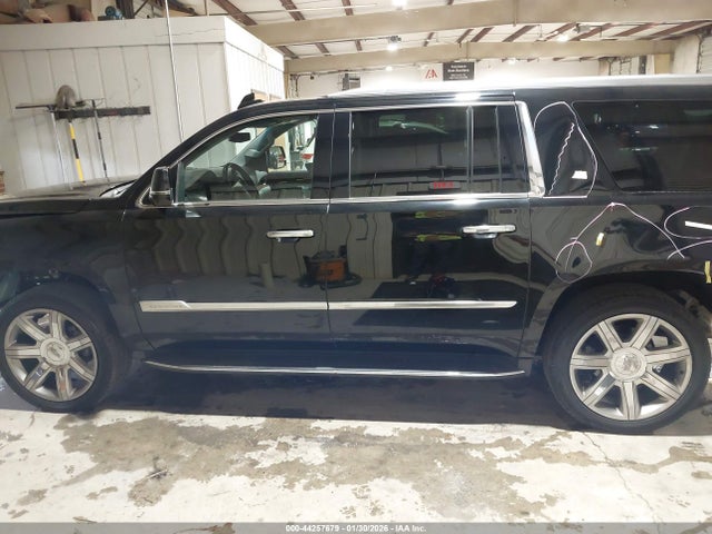 Aukcja sprzedaży 2018 Cadillac Escalade Esv Luxury, vin: 1GYS4HKJ6JR237150, numer aukcji: 44257679