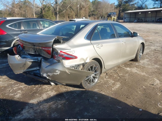 4T1BF1FK0HU616318 Toyota CAMRY XSE