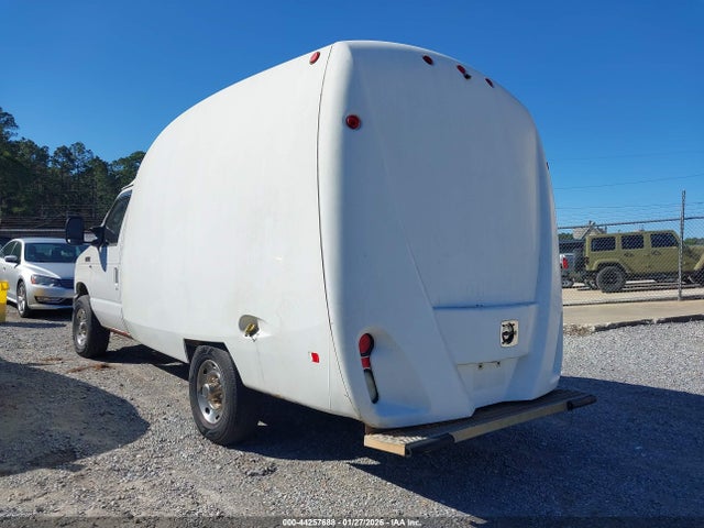 Ford E-350 Cutaway 2014 1FDWE3FL8EDA26582 Image 3
