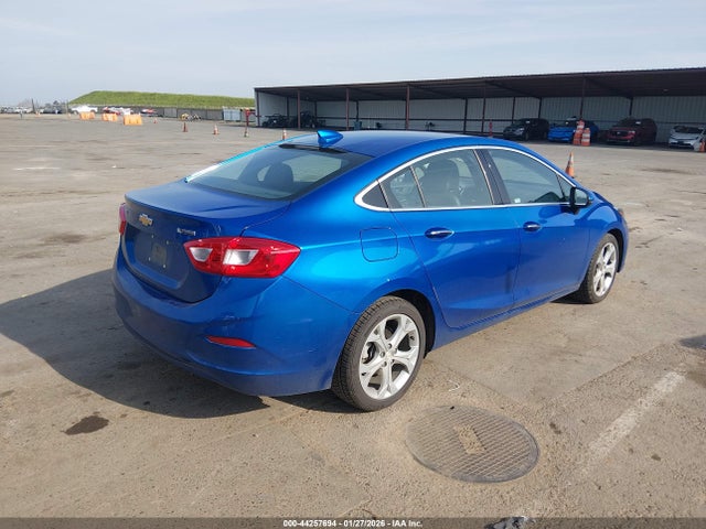 1G1BF5SM7H7148582 Chevrolet Cruze Premier Auto