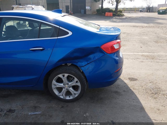 1G1BF5SM7H7148582 Chevrolet Cruze Premier Auto