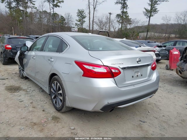 44257755 :رقم المزاد ، 1N4AL3AP5HC152364 vin ، 2017 Nissan Altima 2.5 Sv مزاد بيع
