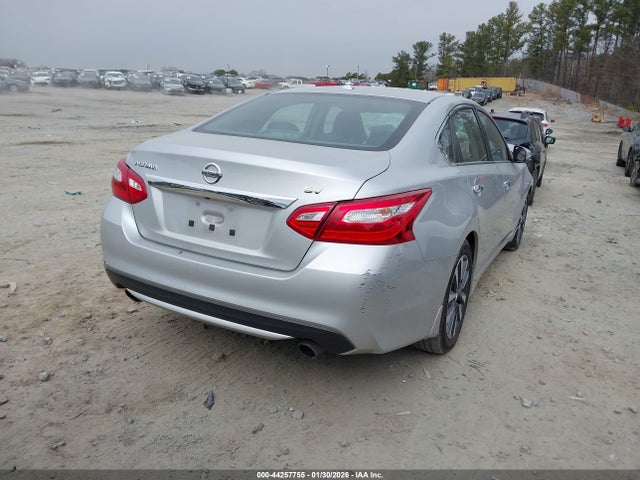 44257755 :رقم المزاد ، 1N4AL3AP5HC152364 vin ، 2017 Nissan Altima 2.5 Sv مزاد بيع
