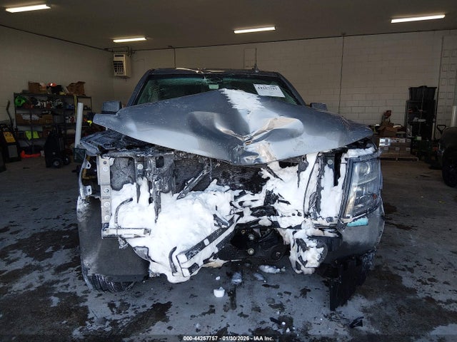 44257757 :رقم المزاد ، 1GNSKBKC1KR237138 vin ، 2019 Chevrolet Tahoe Lt مزاد بيع