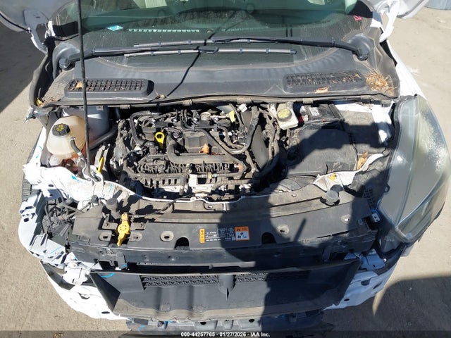1FMCU0GD1HUC78433 Ford ESCAPE SE