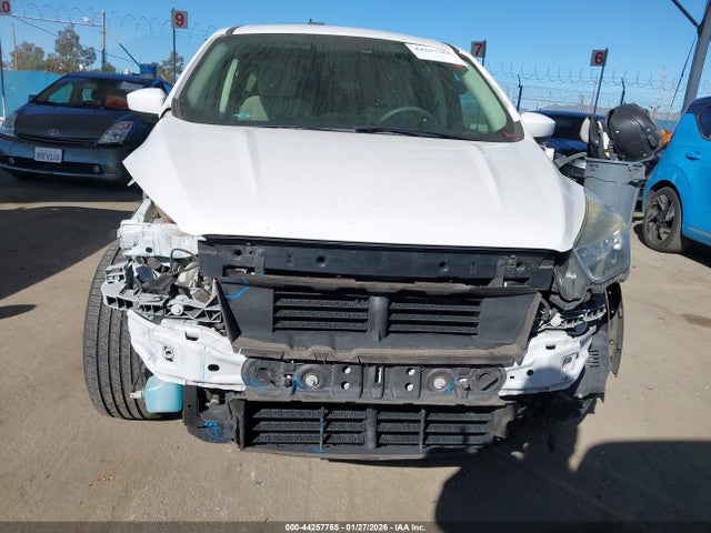 1FMCU0GD1HUC78433 Ford ESCAPE SE