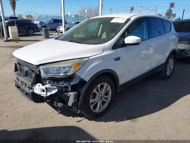 1FMCU0GD1HUC78433 Ford ESCAPE SE