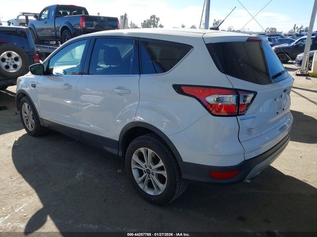 1FMCU0GD1HUC78433 Ford ESCAPE SE