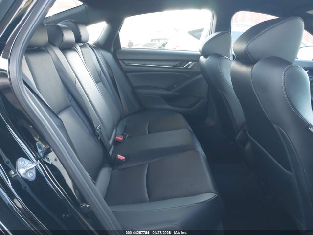 1HGCV1F38NA064702 Honda Accord Sport