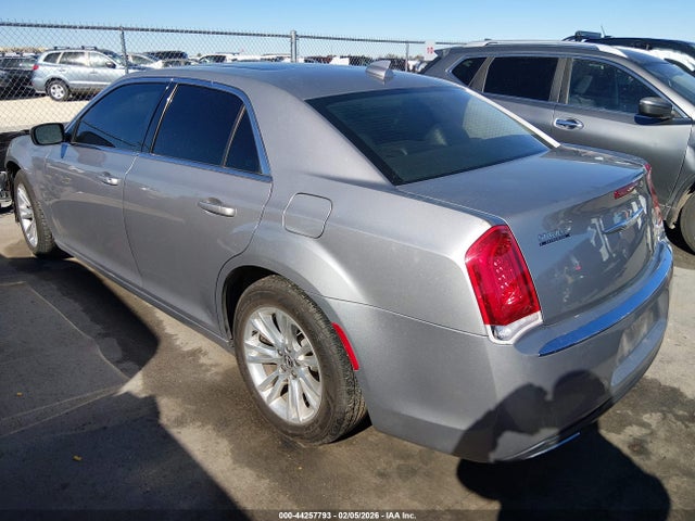 2C3CCAAG8HH560186 Chrysler 300 Limited