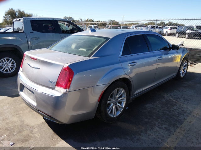 2C3CCAAG8HH560186 Chrysler 300 Limited