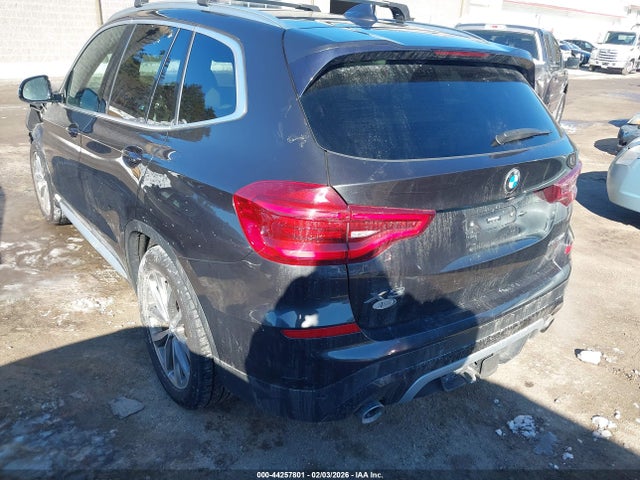 2019 BMW X3 5UXTR9C51KLE11862 Photo 2