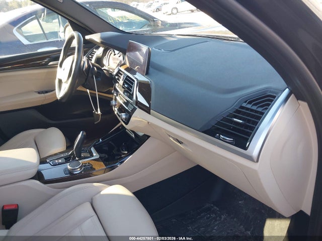 2019 BMW X3 5UXTR9C51KLE11862 Photo 4