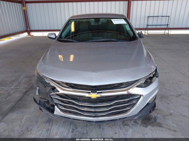 1G1ZD5ST1NF117454 Chevrolet Malibu Fwd Lt