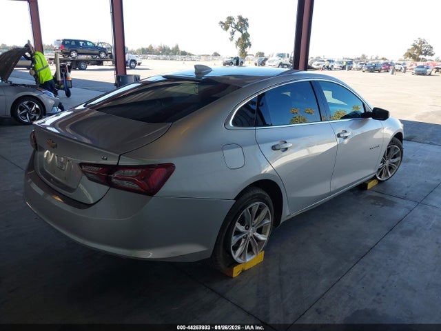 1G1ZD5ST1NF117454 Chevrolet Malibu Fwd Lt