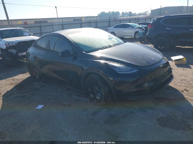 2021 TESLA MODEL Y 5YJYGDEF7MF081914 Photo 0