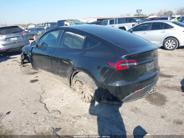 2021 TESLA MODEL Y 5YJYGDEF7MF081914 Photo 2