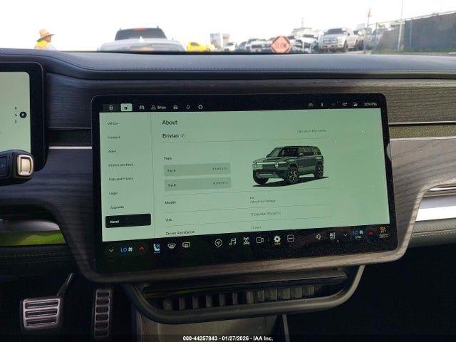 Rivian R1s Adventure 2023 7PDSGABA7PN024737 Image 7
