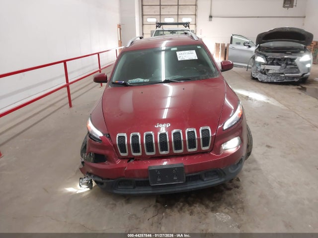 1C4PJLCB8HW661732 Jeep Cherokee Latitude Fwd