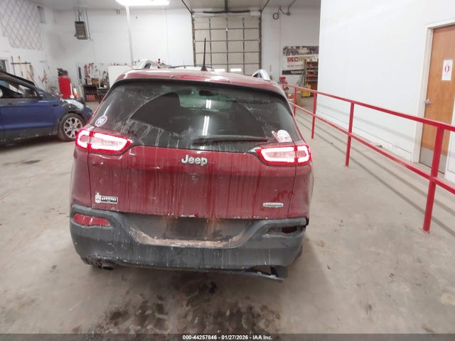 1C4PJLCB8HW661732 Jeep Cherokee Latitude Fwd