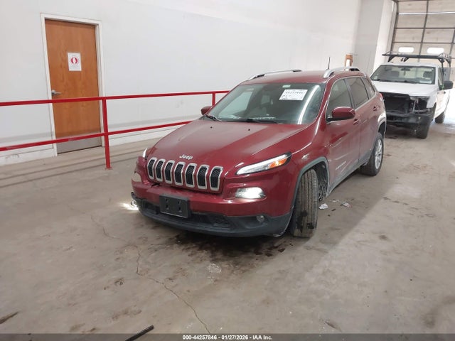 1C4PJLCB8HW661732 Jeep Cherokee Latitude Fwd