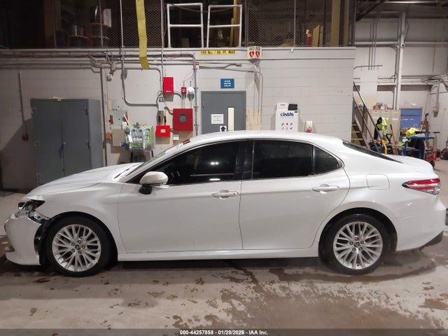 4T1B11HK9JU152463 Toyota CAMRY XLE