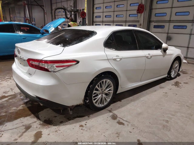 4T1B11HK9JU152463 Toyota CAMRY XLE