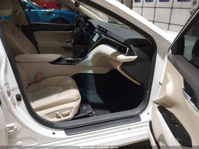 4T1B11HK9JU152463 Toyota CAMRY XLE