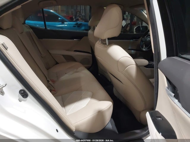 4T1B11HK9JU152463 Toyota CAMRY XLE