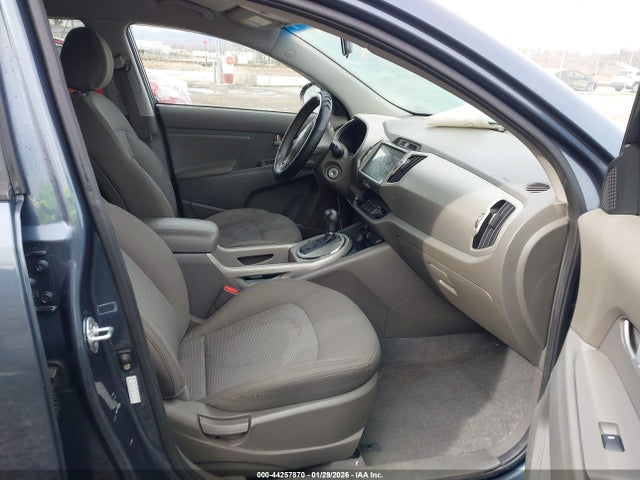 KNDPB3AC8G7857977 KIA Sportage Lx