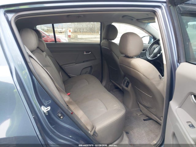 KNDPB3AC8G7857977 KIA Sportage Lx