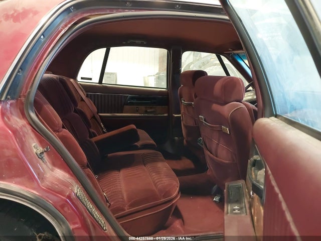 1993 Buick Park Avenue მანქანა იყიდება აუქციონზე, vin: 1G4CW53L1P1648932, აუქციონის ნომერი: 44257880
