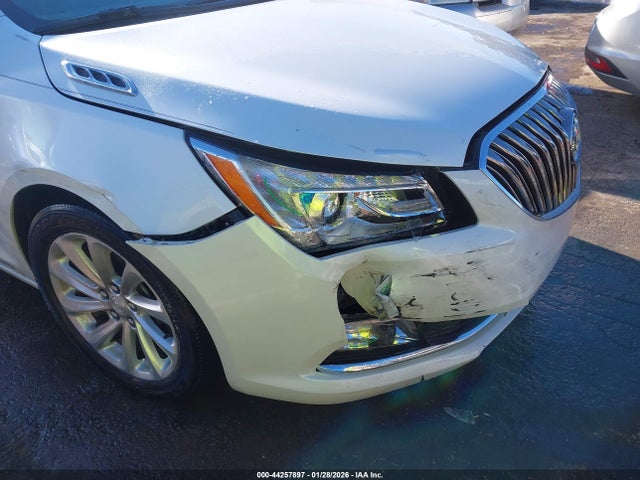 Продажа на аукционе авто 2016 Buick Lacrosse, vin: 1G4GB5G33GF173455, номер лота: 44257897
