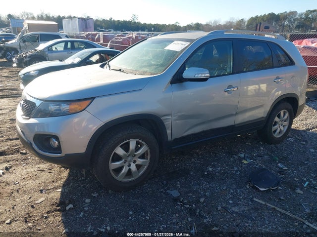 2013 KIA SORENTO 5XYKT3A68DG379902 Photo 1