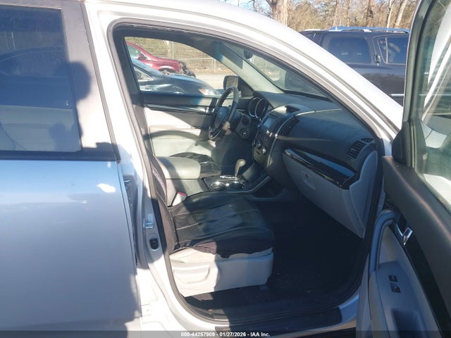 2013 KIA SORENTO 5XYKT3A68DG379902 Photo 4