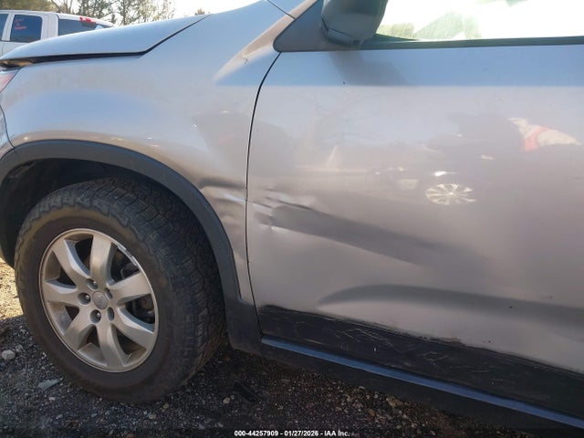 2013 KIA SORENTO 5XYKT3A68DG379902 Photo 5