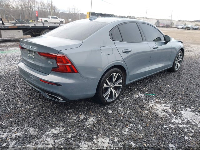 7JRL12TM3NG174018 Volvo S60 B5 Black Edition R-design/b5 R-design
