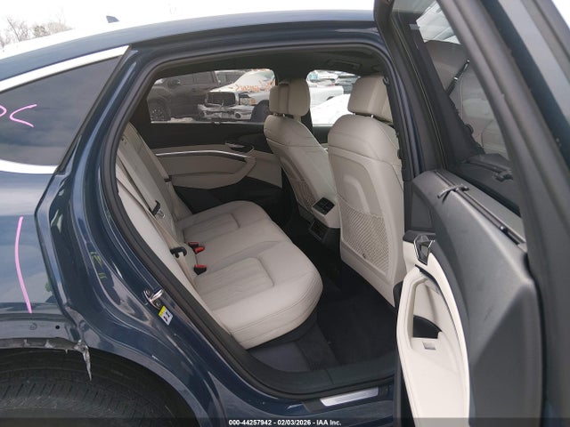 Aukcja sprzedaży 2024 Audi Q8 E-tron S Line Prestige Quattro, vin: WA1DAAGEXRB020824, numer aukcji: 44257942