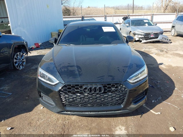 2019 Audi A5 45 Premium მანქანა იყიდება აუქციონზე, vin: WAUANCF59KA053588, აუქციონის ნომერი: 44257950