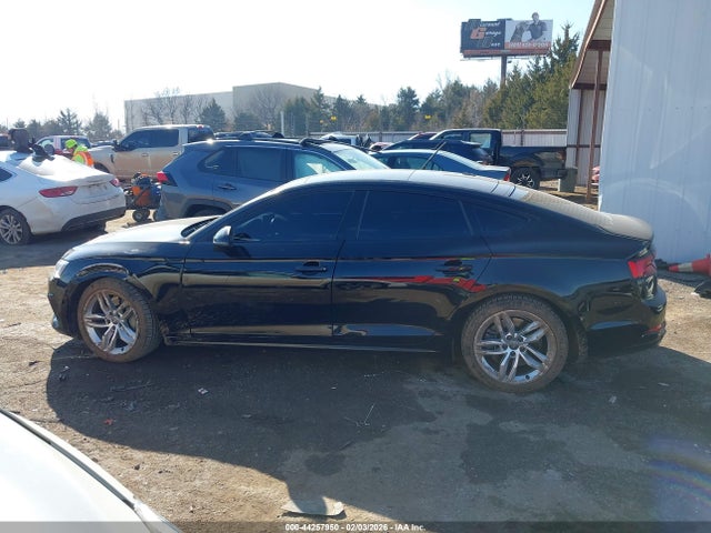 2019 Audi A5 45 Premium მანქანა იყიდება აუქციონზე, vin: WAUANCF59KA053588, აუქციონის ნომერი: 44257950