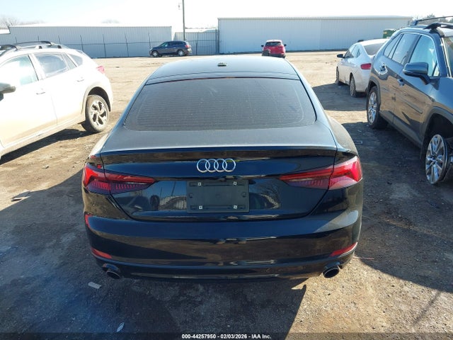 2019 Audi A5 45 Premium მანქანა იყიდება აუქციონზე, vin: WAUANCF59KA053588, აუქციონის ნომერი: 44257950