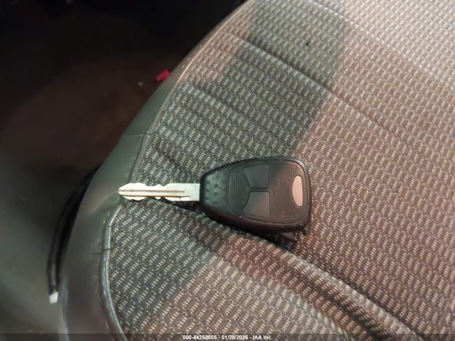 2008 DODGE RAM 1500 1D7HU18N08S607082 Photo 10