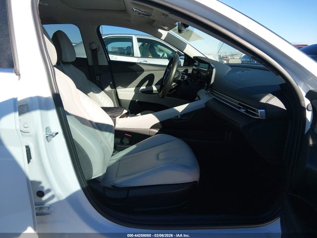 Продаж на аукціоні авто 2023 Hyundai Elantra Hybrid Limited, vin: KMHLN4AJ7PU076214, номер лоту: 44258080