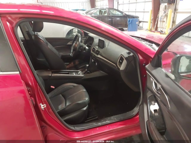 Auction sale of the 2018 Mazda Mazda3 Touring, vin: 3MZBN1V31JM245517, lot number: 44258127