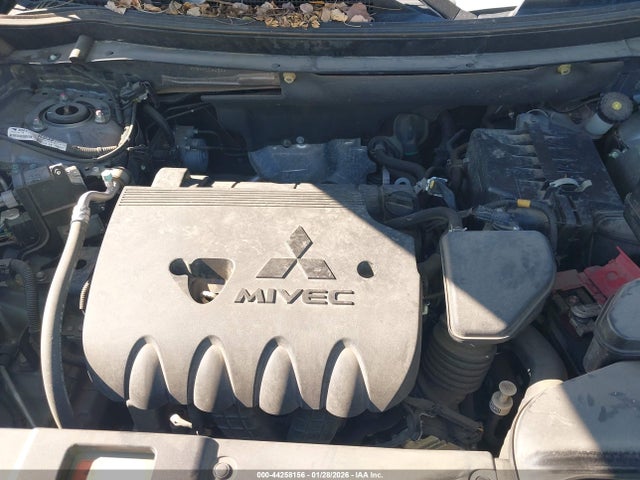 2017 MITSUBISHI OUTLANDER JA4AD3A36HZ064399 Photo 9